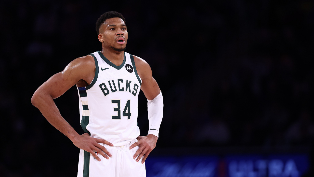 日本队带队取胜！，字母哥重要时刻败北比赛高潮迭起的简单介绍