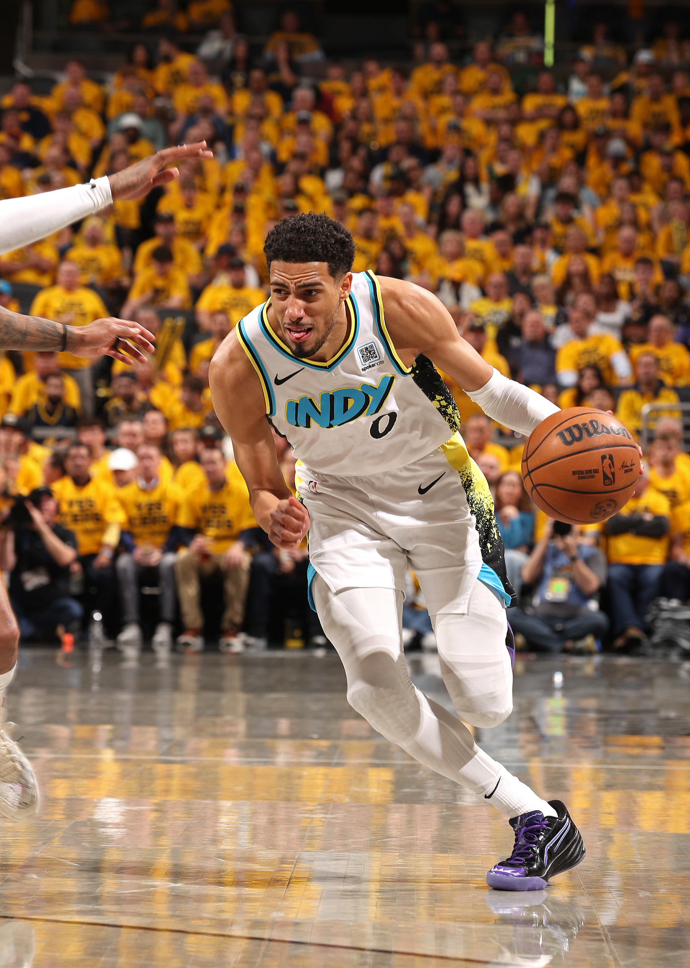 包含NBA总决赛赛程吃紧；密尔沃基雄鹿清晨豪取连胜；信心回归；年轻球员得到机会的词条